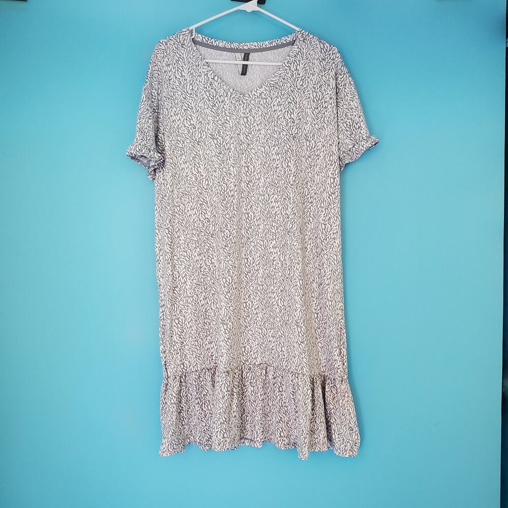 Jaclyn Intimates Nightgown Size L Knee Length Short Sleeve